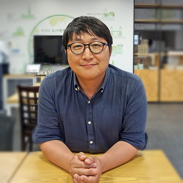 도시재생의 목적은 소통이요, 커뮤니티라는 신행우 코디네이터.