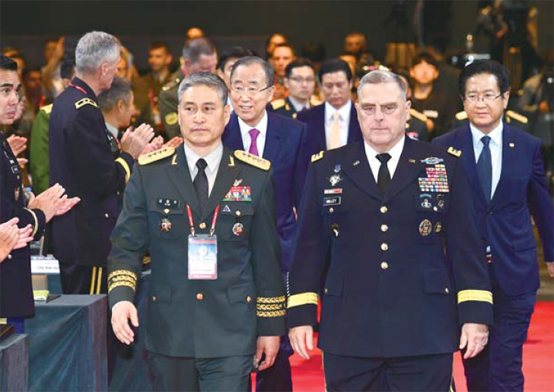 2017 PACC & PAMS 회의 개회식에 참석하는 김용우 육군참모총장과 마크 밀리 미 육