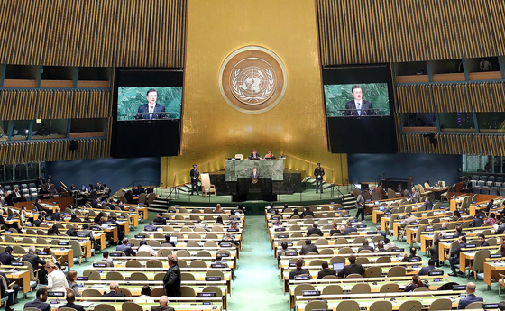 문재인 대통령이 21일 오전(현지시간) 미국 뉴욕 유엔본부 총회 회의장에서 기조연설을 하고 있다.