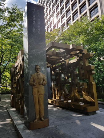 한글과 견줄 문자는 세상 어디에도 없다.’는 헐버트 박사.