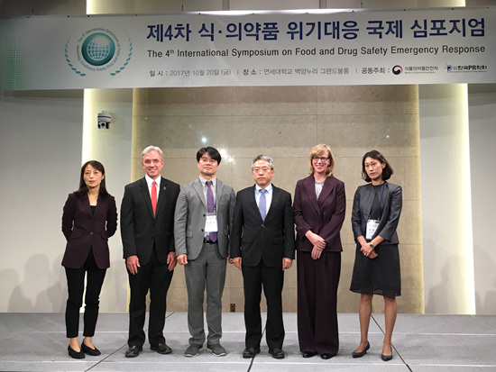 미래 위기 해결에선 다양한 의견을 수용하는 협력의 자세가 필요하다.