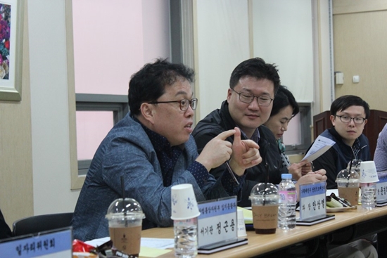 기획재정부 관계자들과 부평산단 입주 중소기업의 논의 현장.