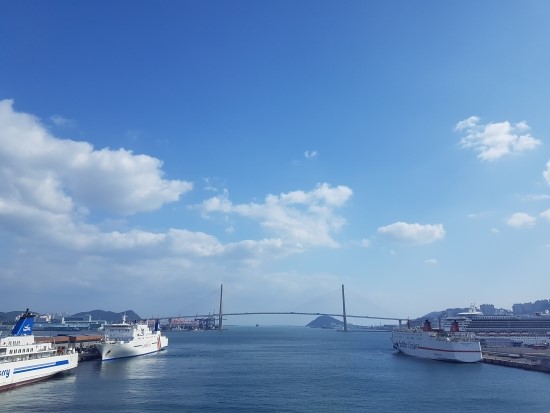 국제여객터미널에서 바라다 본 모습.