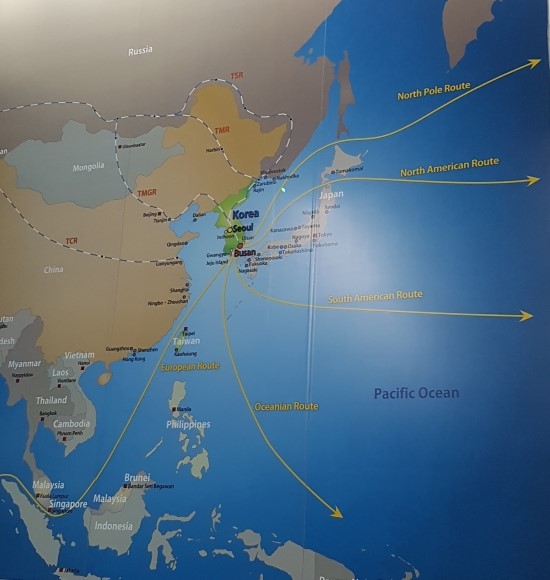 세계의 중심이 될 부산항 신항.