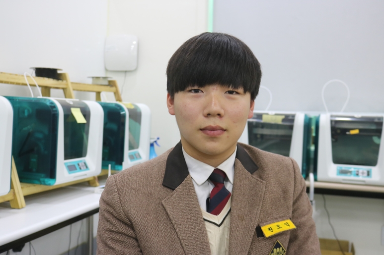 ▶ 서울 미래산업고등학교 2학년 권오익군이 자신의 진로에 대해 이야기하고 있다