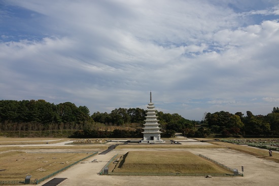 미륵사지 동탑
