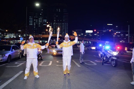 이 순간에도 성화 봉송은 진행되고 있다(출처=www.pyeongchang2018.com)