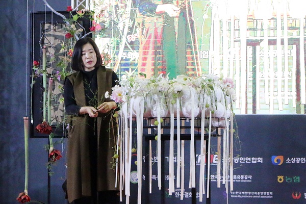 다양한 시연들이 진행돼 자신만의 가게를 내고자 하는 학생들에게 도움이됐다