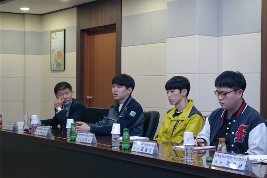 폴리텍대학 학생들.