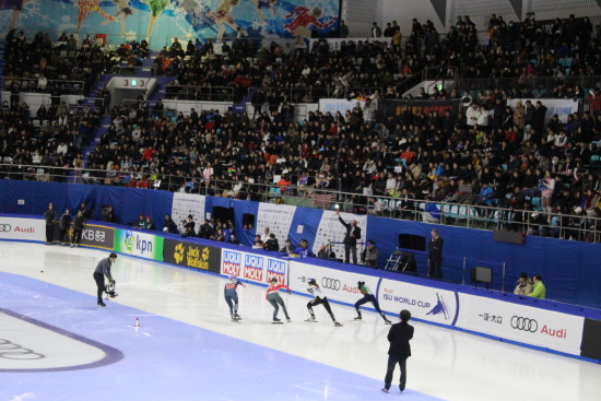 최민정 선수가 출전했던 여자 500m 결승 스타트 장면