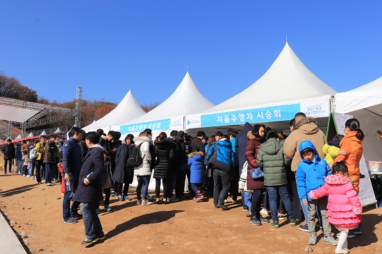 많은 시민들이 자율주행모터쇼를 찾아 시승체험을 경험했다.
