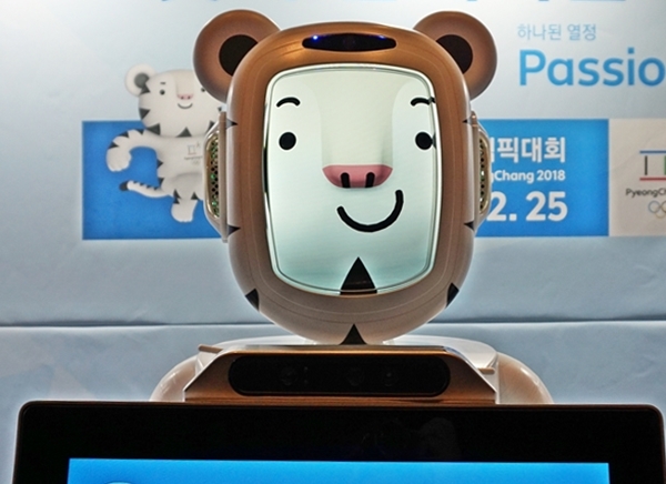 적절하게 감정 표현 구사해 보는 이를 설레게 한다. 살짝 토라진 모습.