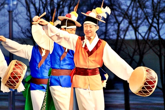 천안시립풍물단의 축하공연