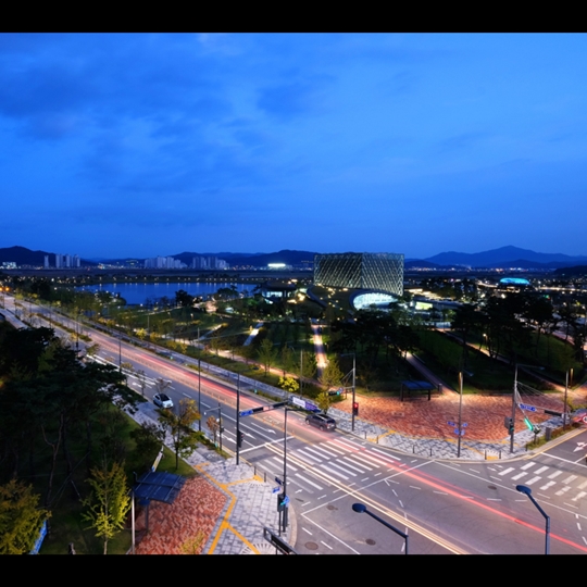 NIGHT VIEW