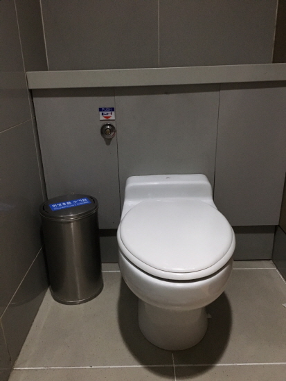인천공항 여성화장실은 글로벌 수준이라는 평가이다.