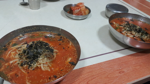 강릉하면 장칼국수를 먹어봐야죠!