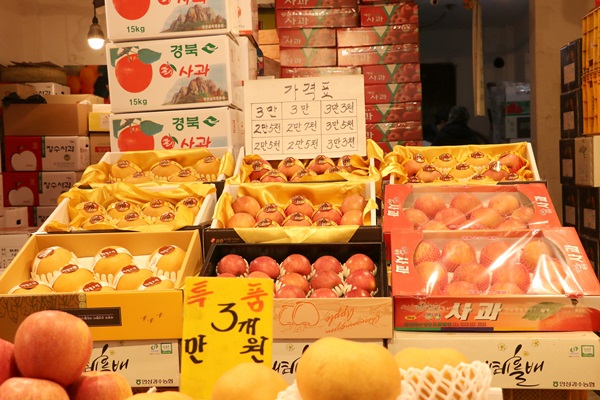 명절 선물로 인기 많은 사과, 배 선물세트