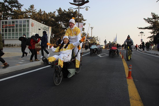 강릉시 첫 이색 성화 리컴번트 자전거
