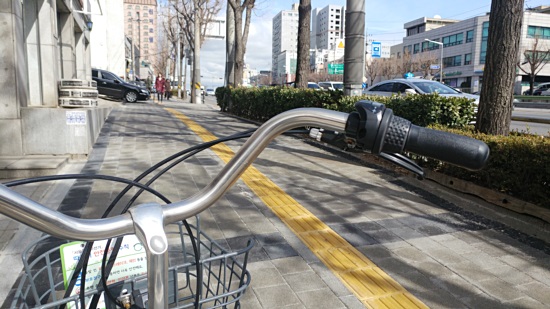 따릉이를 타고 달려보자