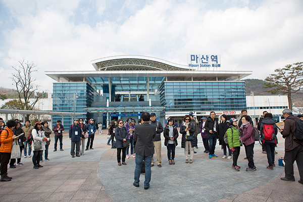 마산역 가고파 시비 강연.