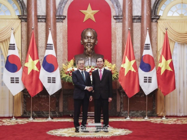 문재인 대통령과 베트남 쩐다이꽝주석. 이번 베트남 순방에서 양국은
