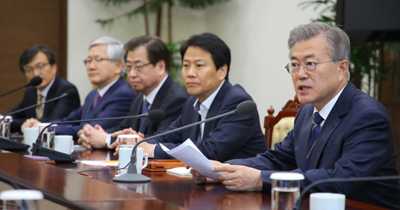 문재인 대통령이 11일 오후 청와대 여민관에서 열린 제5차 남북정상회담 준비위원회에서 발언하고 있다. (사진=저작권자(c) 연합뉴스, 무단 전재-재배포 금지)