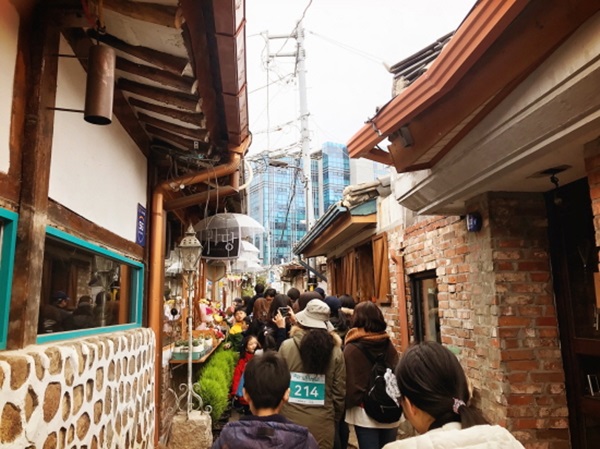 걷자 도심 보행길, 다다익선 한옥길(익선동).