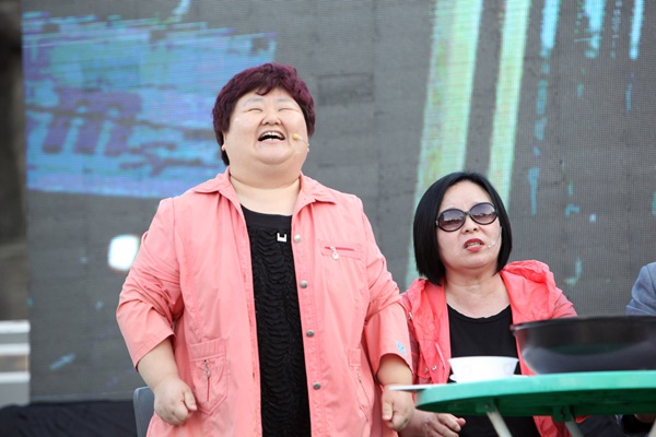 많은 무대에서 연극 공연을 올렸던 마냥 연극단