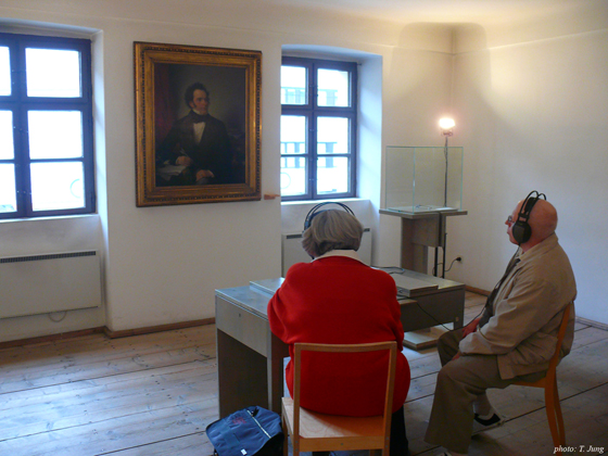 슈베르트의 초상화가 있는 전시실. 슈베르트의 음악도 감상할 수 있다.
