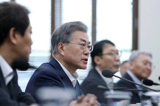 문재인 대통령은 지난 3월 15일 공공기관 채용비리에 대한 경과를 보고받은 후 채용비리와 관련된 후속조처에 엄단지시를 내리고 있다.(출처=정책브리핑)