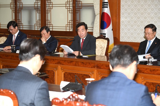 이낙연 국무총리가 17일 서울 세종로 정부서울청사에서 열린 공명선거 관계장관회의에 참석해 발언하고 있다.(사진=저작권자(c) 연합뉴스, 무단 전재-재배포 금지)