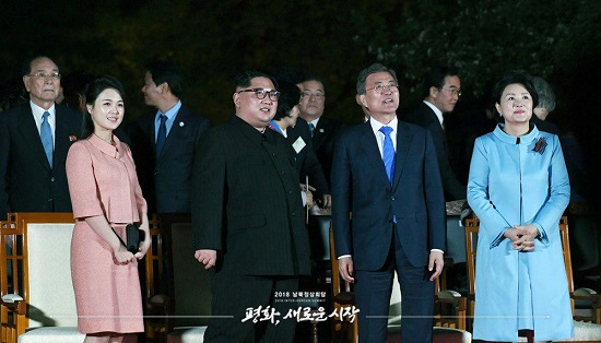 1차 남북정상회담 후 남북 정상 부부의 모습. (사진=청와대)