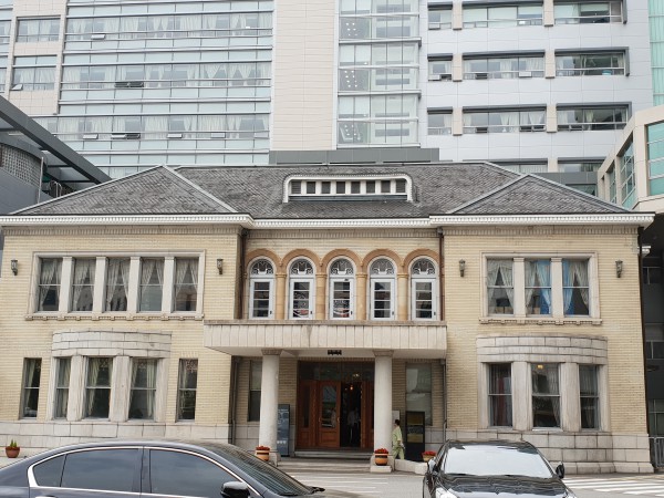 경교장 건물