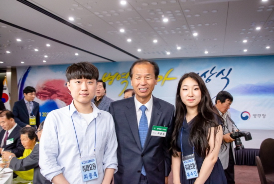 이날은 도지사 최문순인 아닌, 병역명문가 최문순이었습니다.