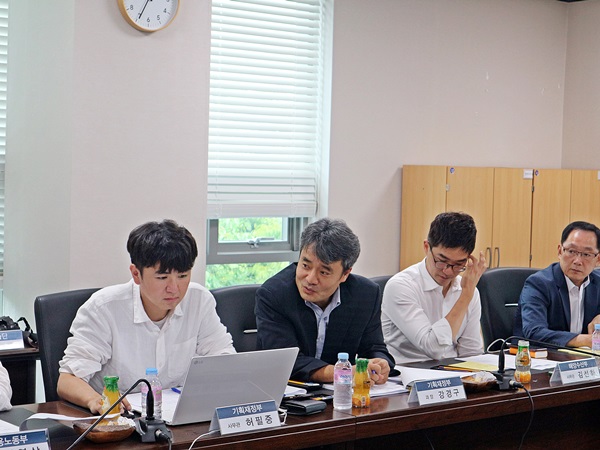 상담분위기를 편안하게 하기 위해 분위기를 조성.