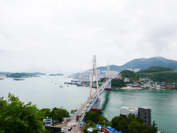 돌산섬 주변의 아름다운 풍경