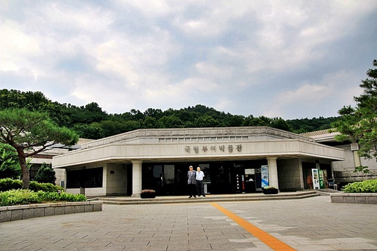 사비도읍기의 유물을 만나는 국립부여박물관