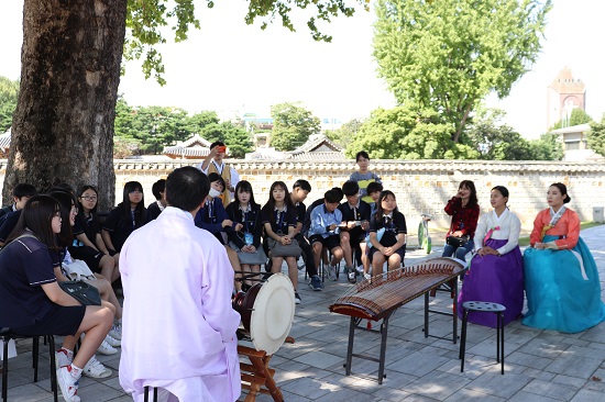 수원시가 주관하고 예술공동체 