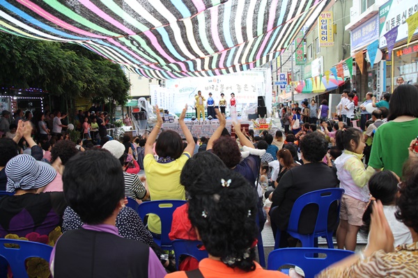 추석 한가위 한마당 축제로 시장이 들썩