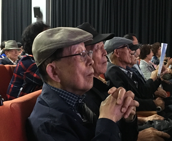 이산가족의 날 기념식에 참석한 실향민 1세대들, 이들은 대부분 90세 전후 고령이다.