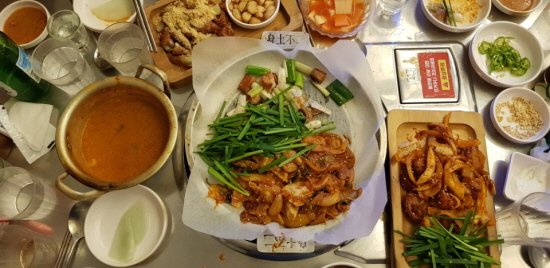맛있는 곱창과 막창.