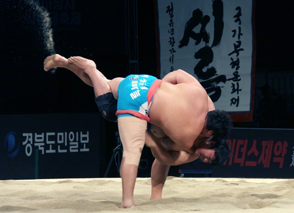 26일 경북 안동실내체육관에서 열린 2018 천하장사 씨름대축제 모습(출처=뉴스1)