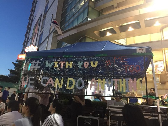 용화여고 스쿨 미투 문화제. 많은 지역 주민들이 스쿨 미투 운동에 힘을 보탰다. (출처=용화여고성폭력뿌리뽑기위원회  