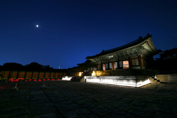 창경궁은 1월 1일부터 야간개장이 상시관람으로 변경됐습니다. 창경궁 명정전 모습.(출처=문화재청)