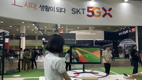 ▲ 12K 초고화질 영상을 통해 프로야구 중계에서 작은 움직임까지 또렷하게 볼 수 있었다