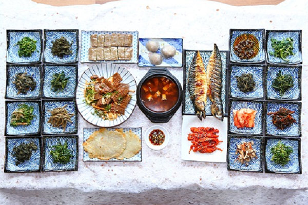 오대산 봄나물 산채정식.