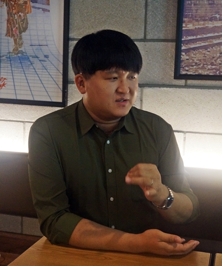 ‘한국영화 100주년’을 맞아 한국 영화 발전을 위해서 앞으로의 100년은 어떻게 나아가야할 필요가 있는지 그 방향에 대한 의견을 들어보았다. 