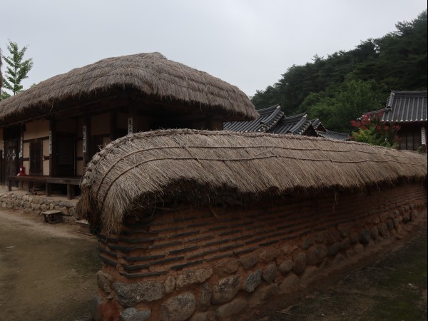 소수서원과 인접한 선비촌에 선비들이 기거했다.