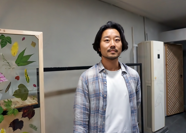 박준동 작가.