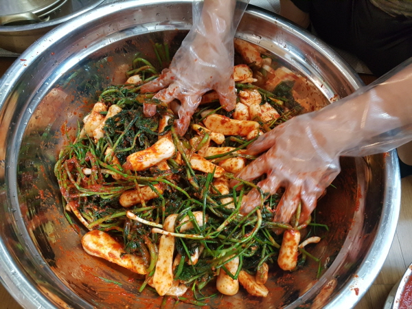 맛있는 김치를 담갔습니다.